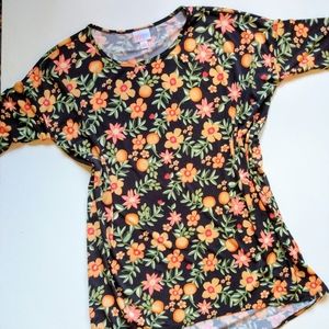 2/$10 Perfectly peach 🍑 patterned LuLaRoe Irma